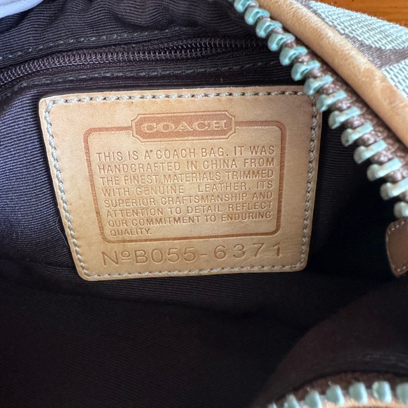 Vintage Coach Signature East West Baguette shoulder bag - Picture 8 of 8